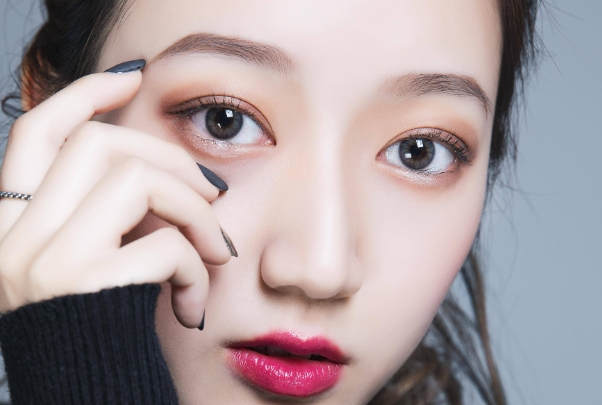 行走的小太阳，到哪人都夸的三大星座