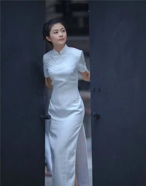 重情如海，把难过藏进角落的三大星座